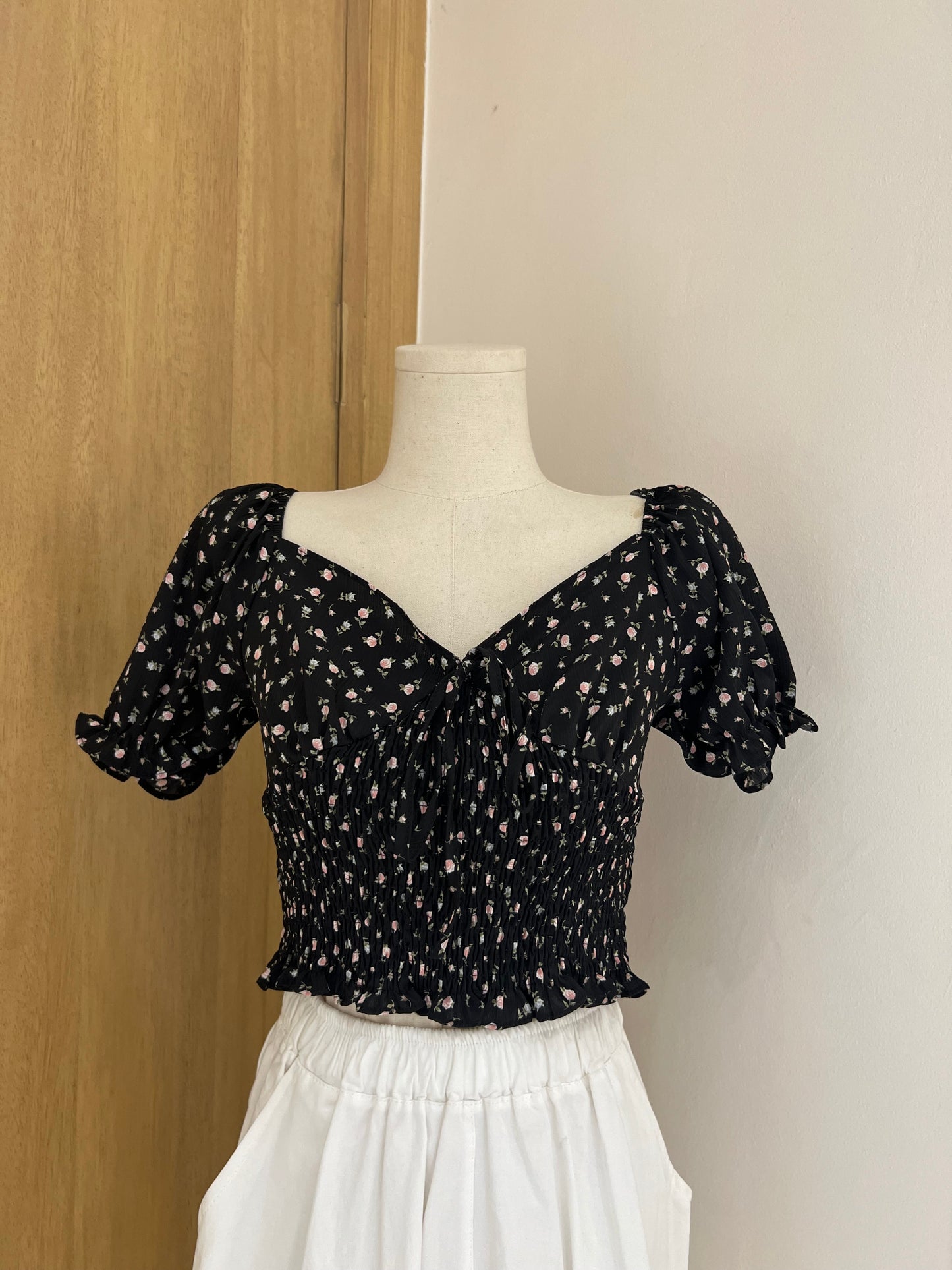 BLAKELY Puff Sleeve Top (BLACK)