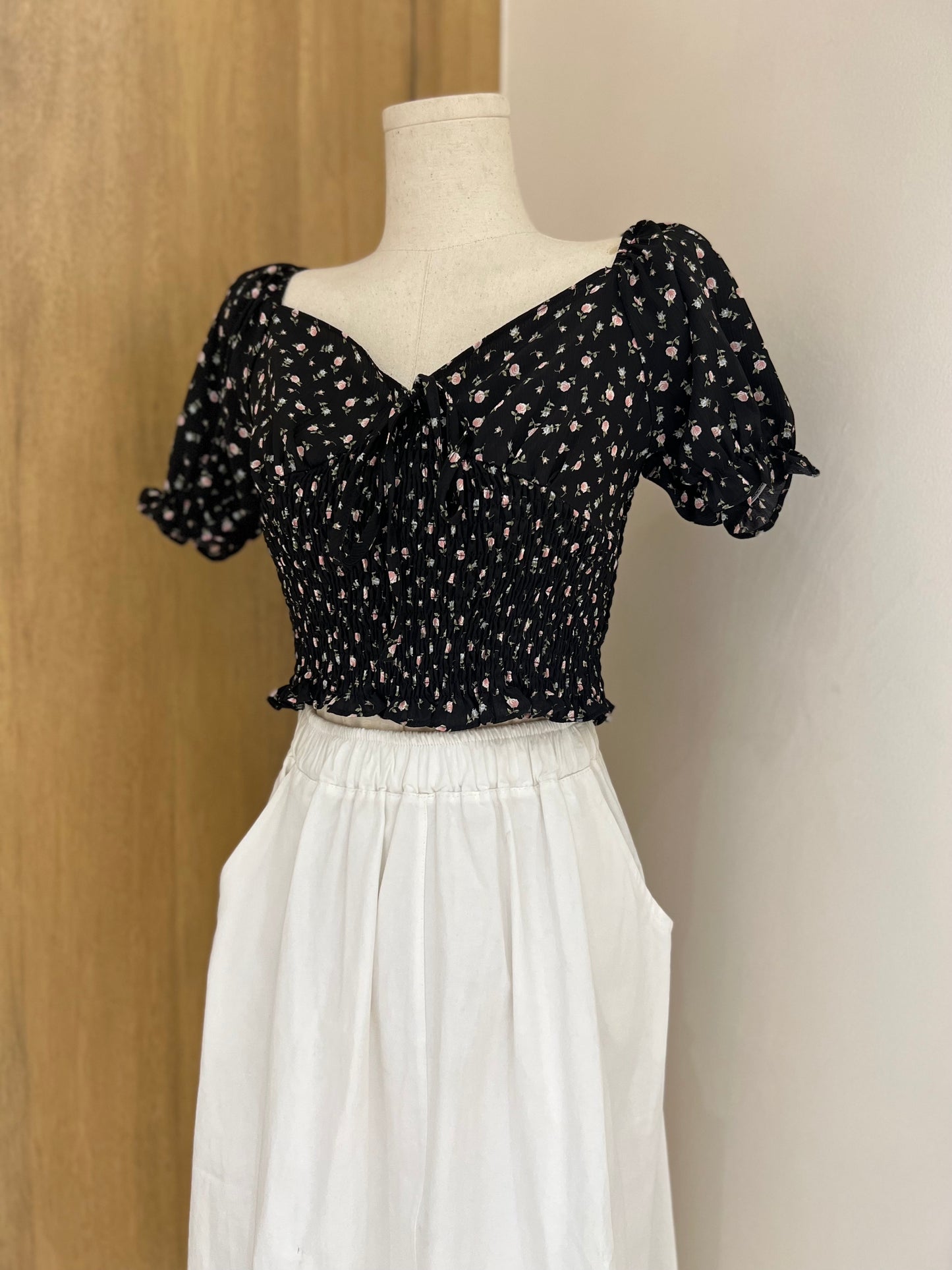 BLAKELY Puff Sleeve Top (BLACK)