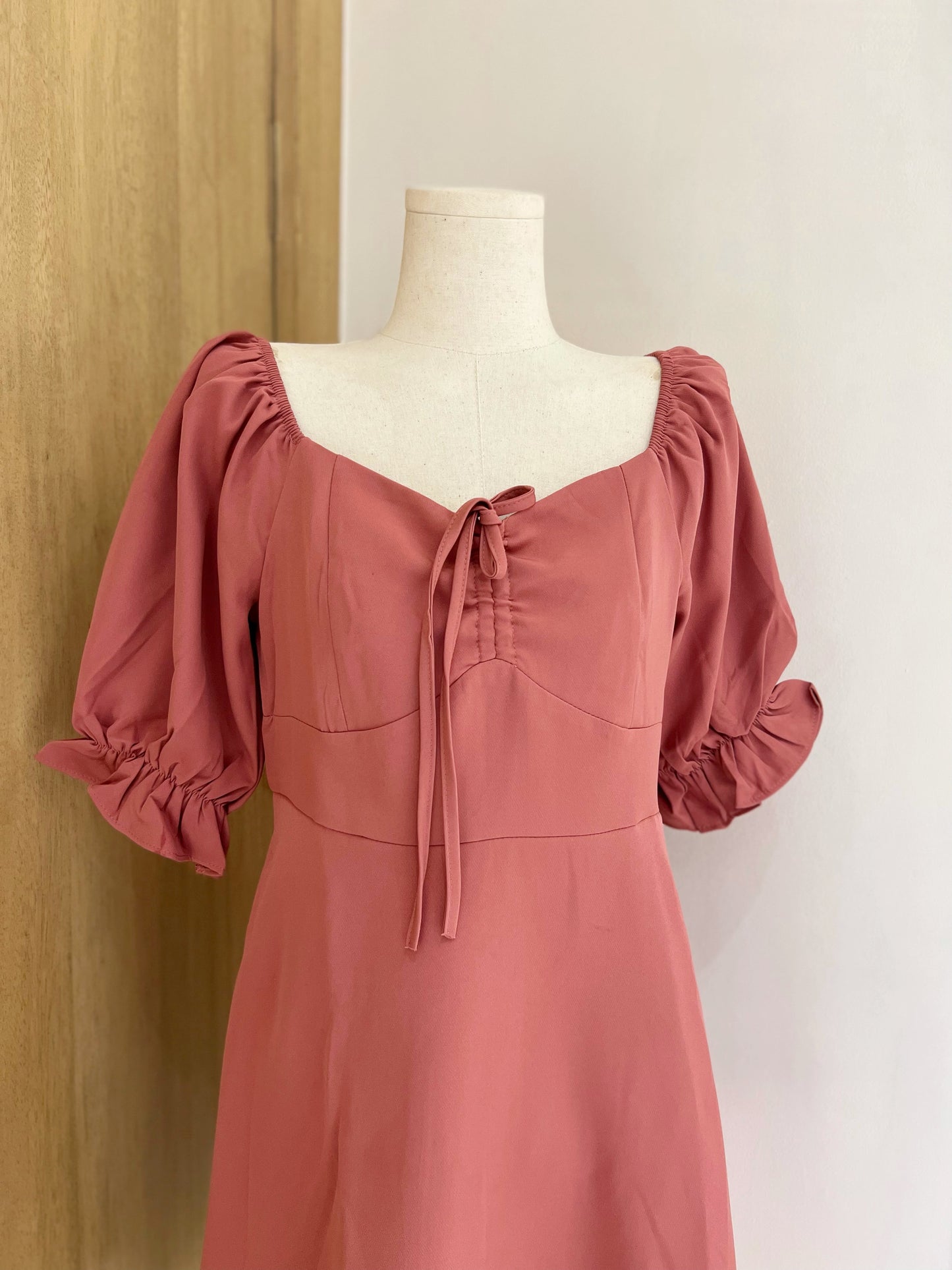 LONDYN Puff Sleeve Dress