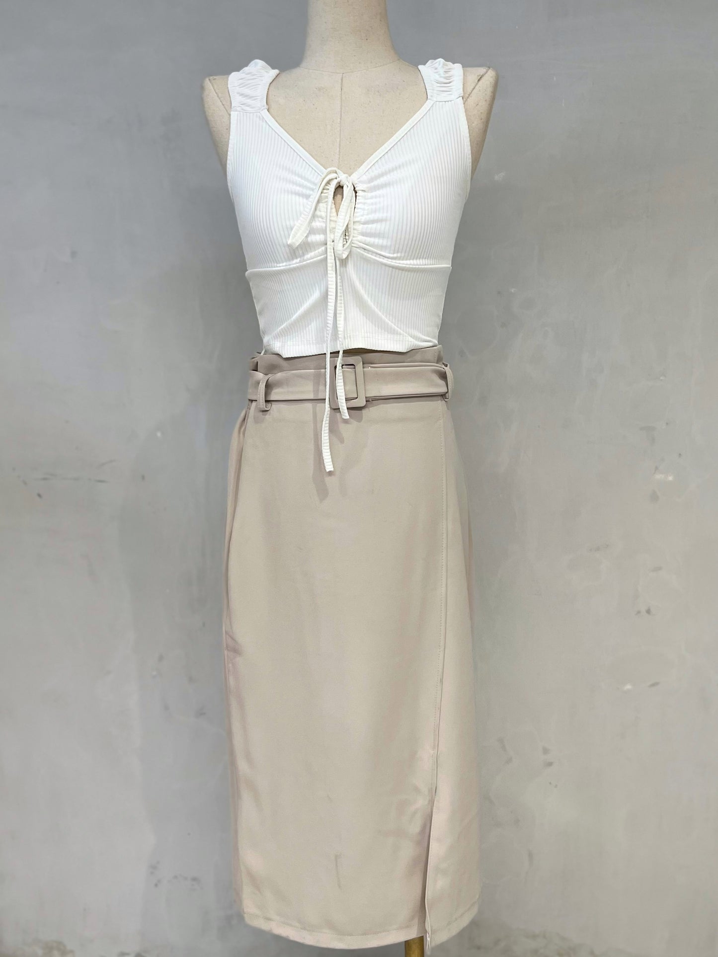 CONAN Belted Pencil Skirt
