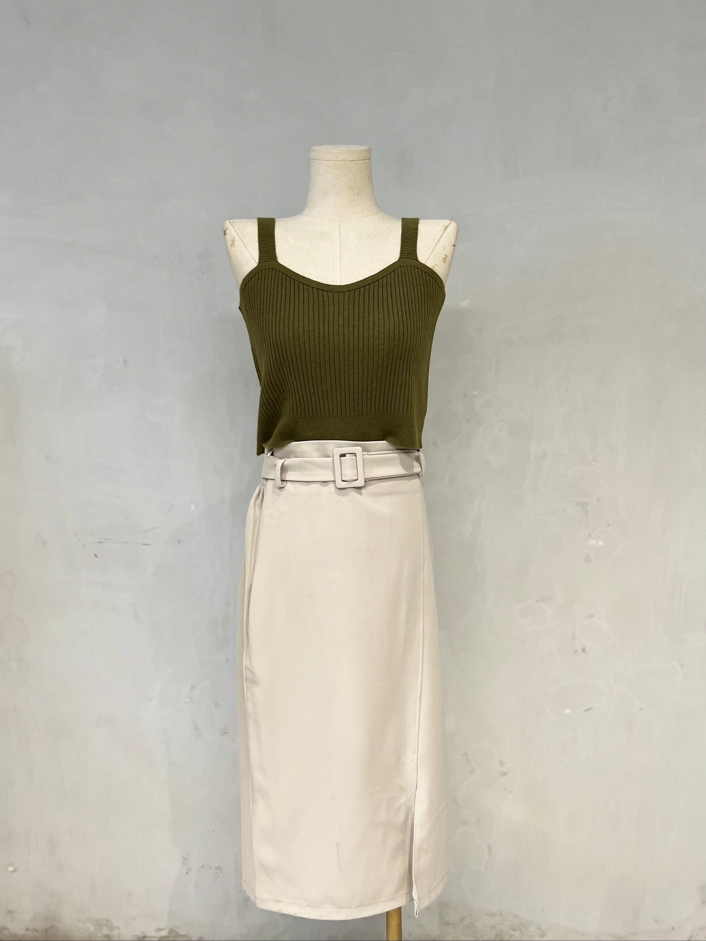 CONAN Belted Pencil Skirt