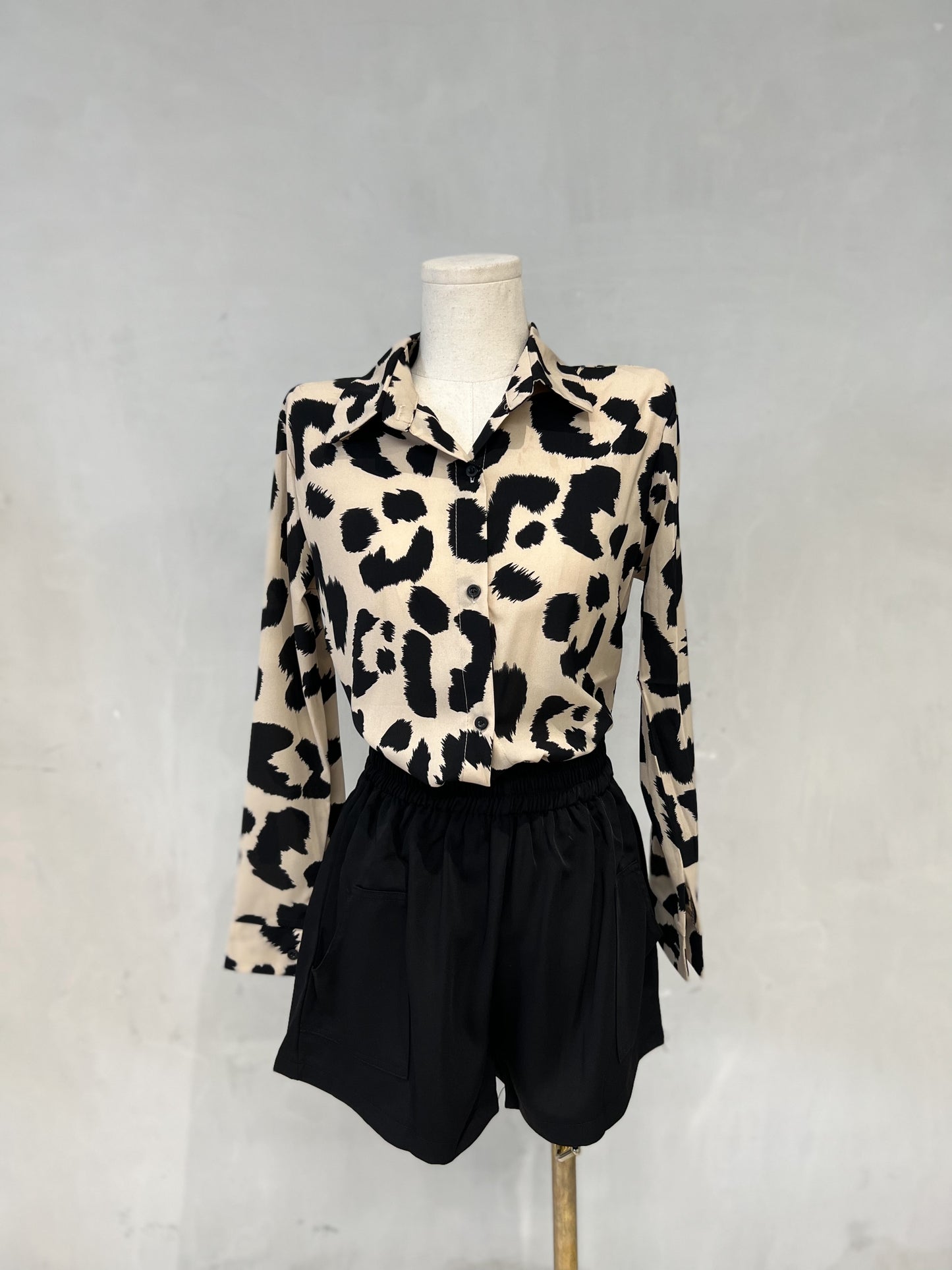 MAYA Printed Buttondown