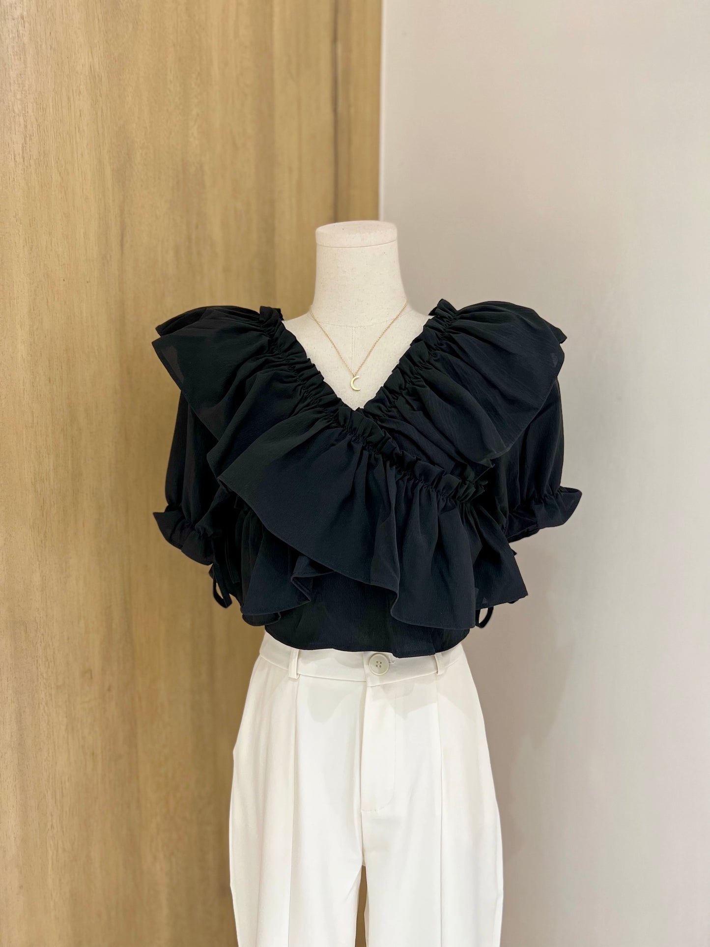 DAPH Ruffle Top