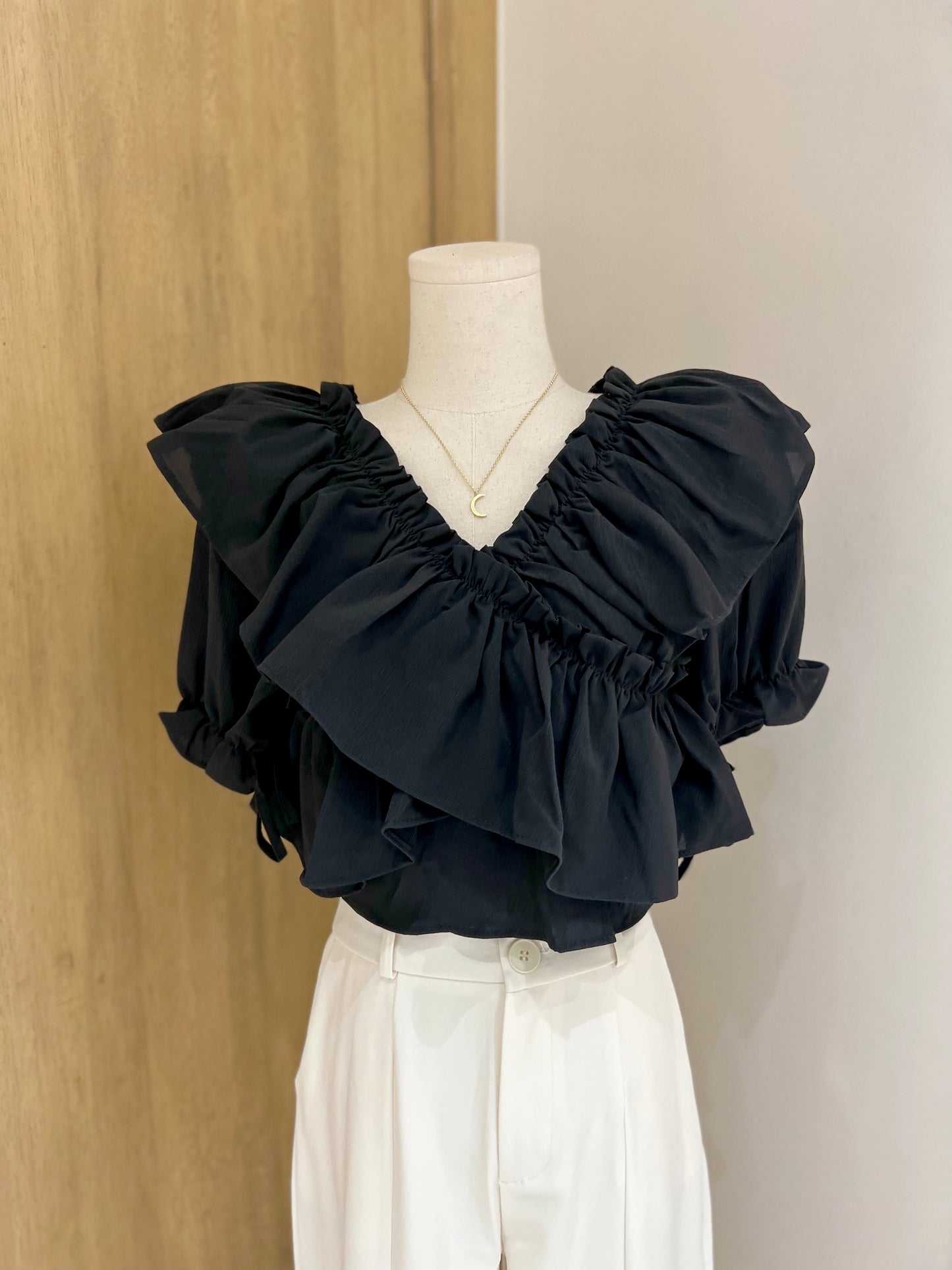 DAPH Ruffle Top