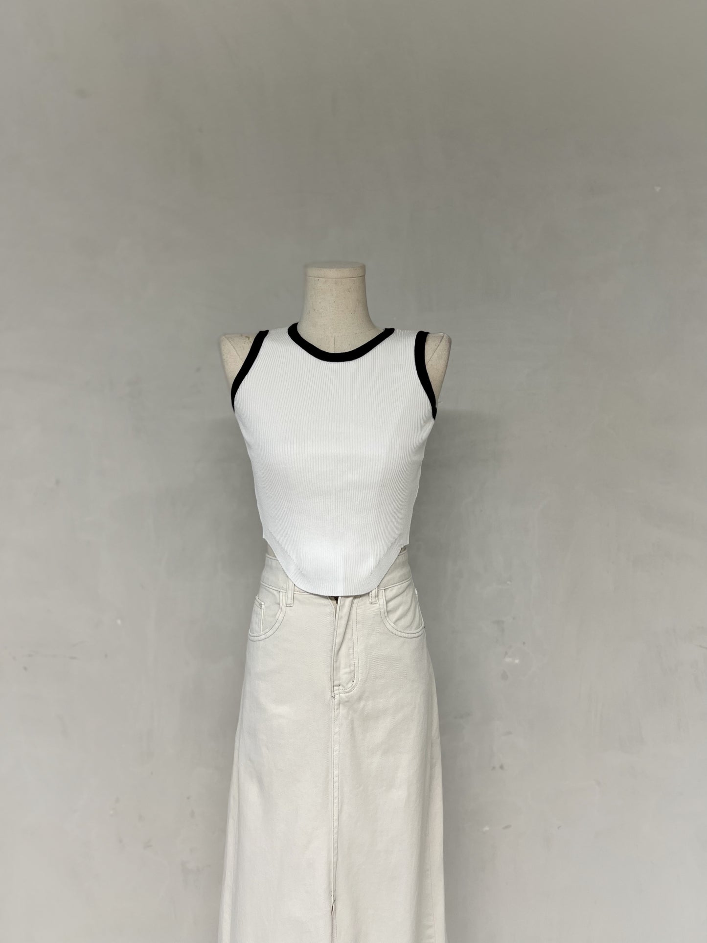 KYRAN Two-Tone Halter Knit Top