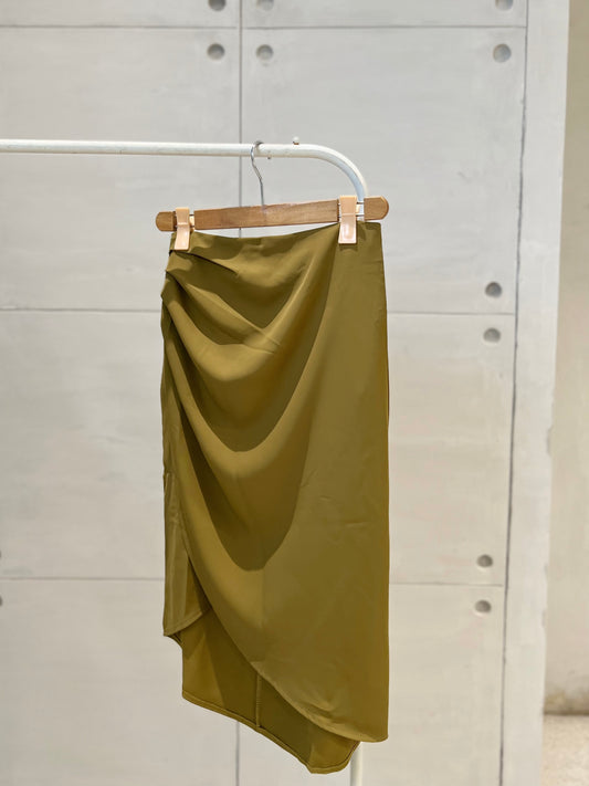 QUINCY Ruched Asymmetrical Skirt