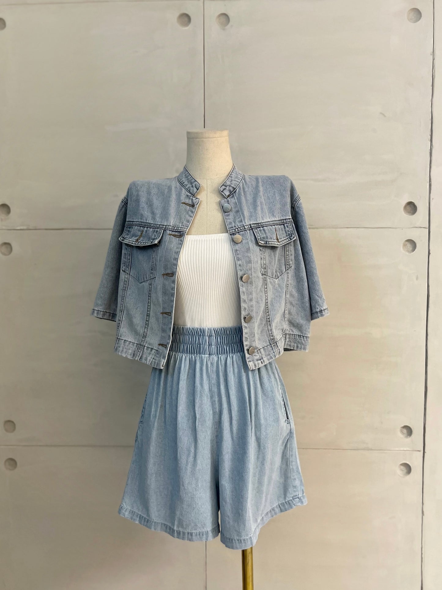 WAYNE Cropped Short Sleeve Denim Jacket