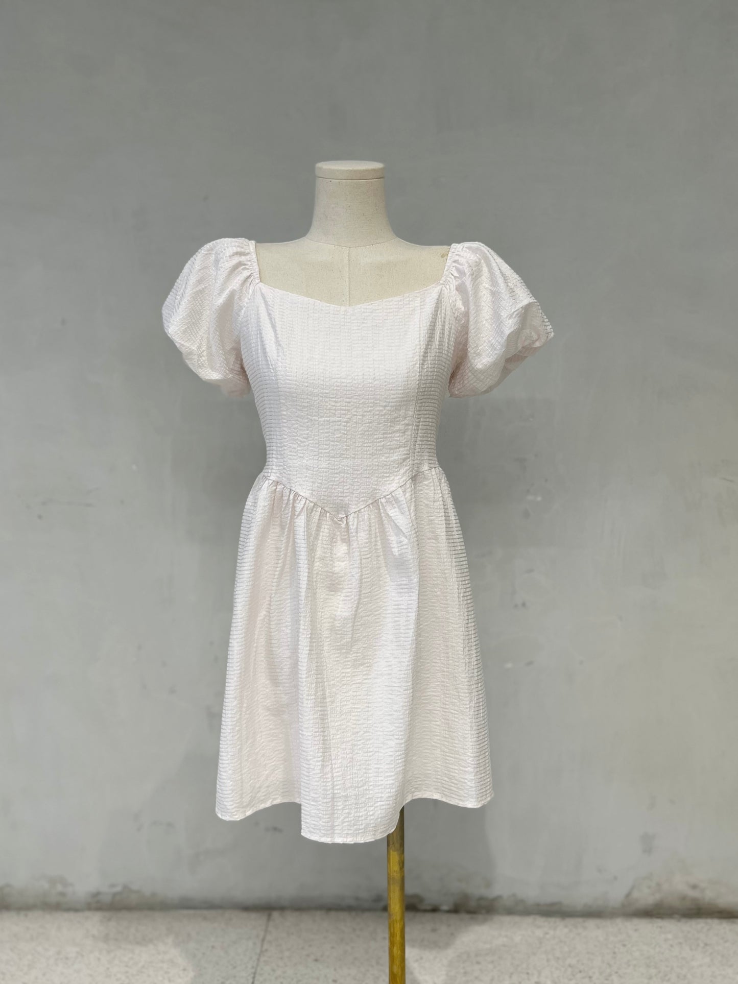 SHAY Puff Sleeve Dress