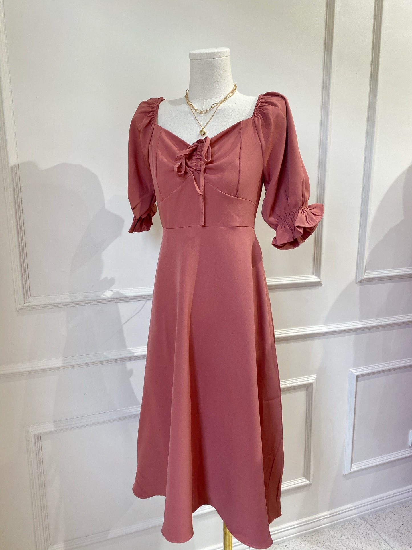 LONDYN Puff Sleeve Dress