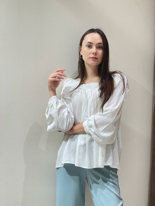 LIBBY Long Sleeve Ruffle Blouse